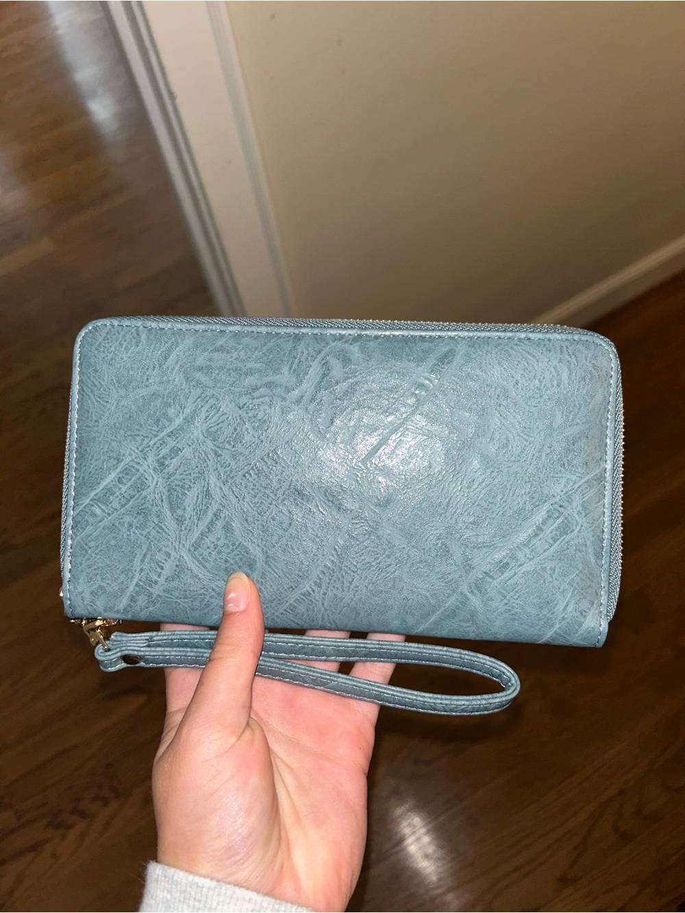 New Textured Wallet/Wristlet Clutch Bag